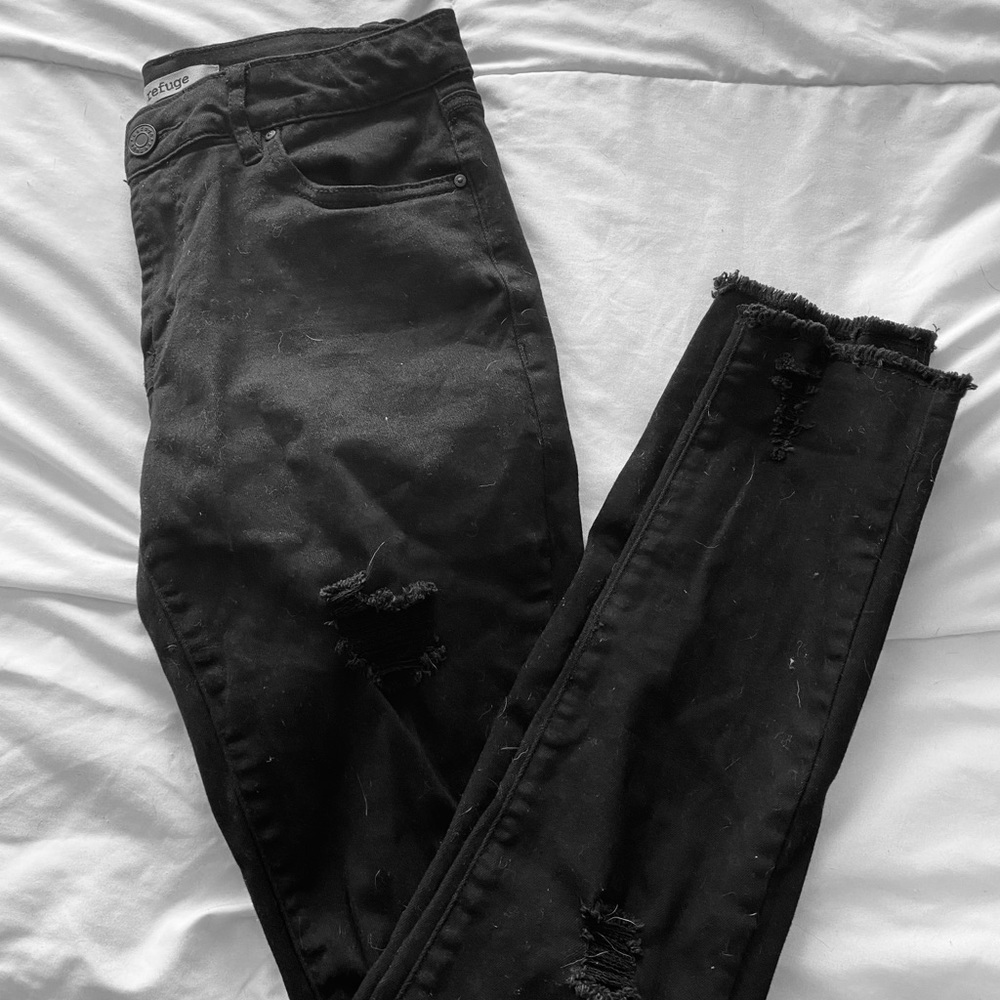 Black Distressed Jeans